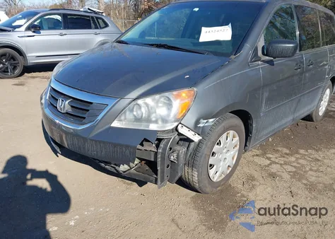 2008 Honda Odyssey Lx z USA, uszkodzony, nr VIN 5FNRL38208B070195